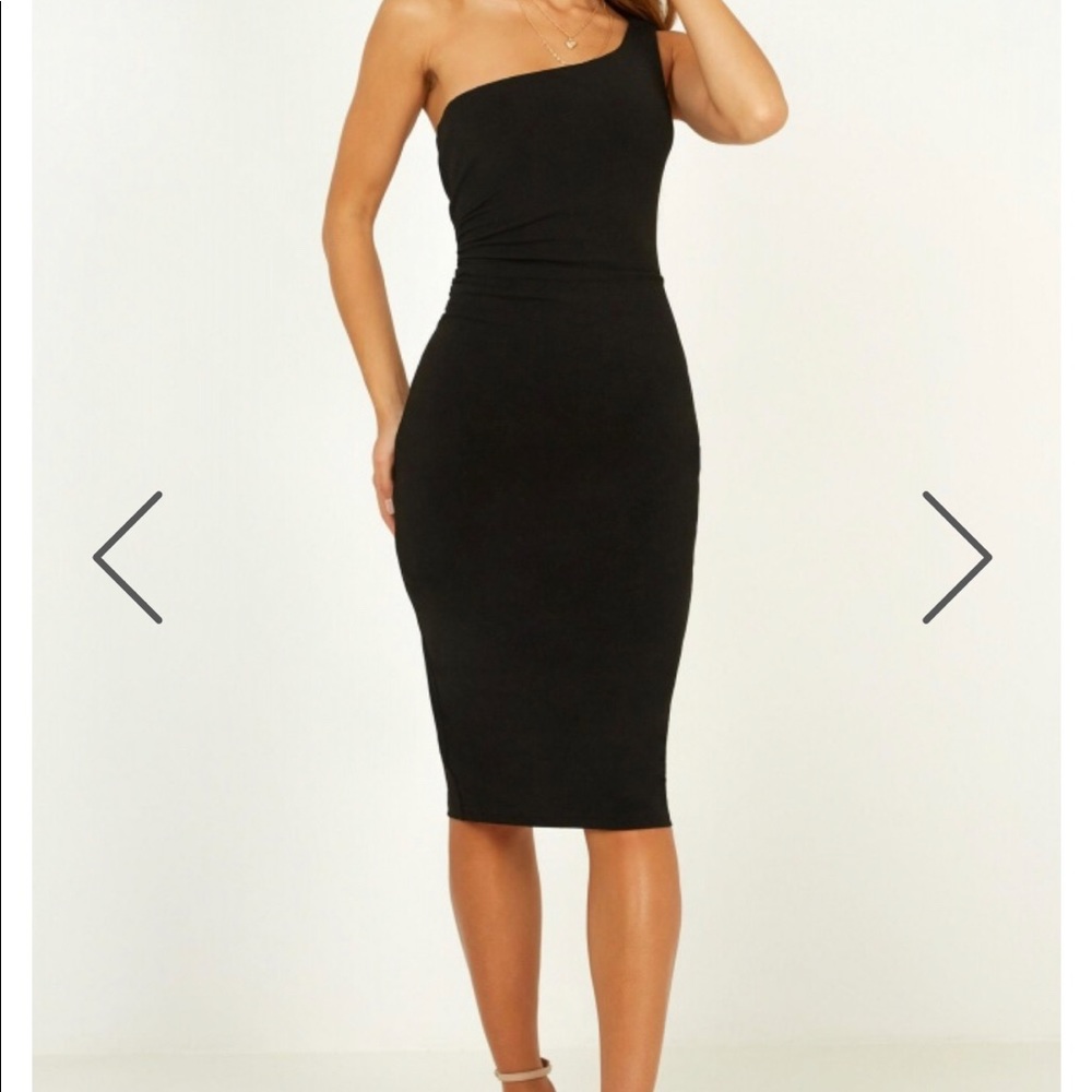 BRAND NEW SHOW PO DRESS